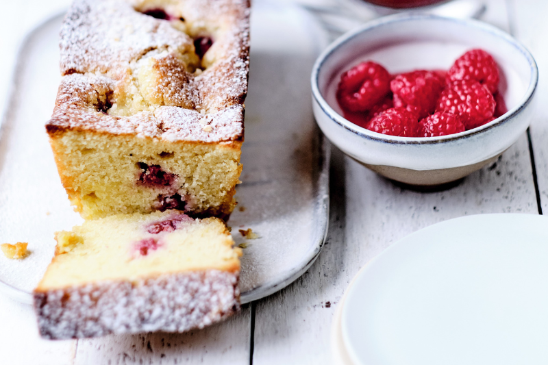 Cake aux framboises, citron-pistache