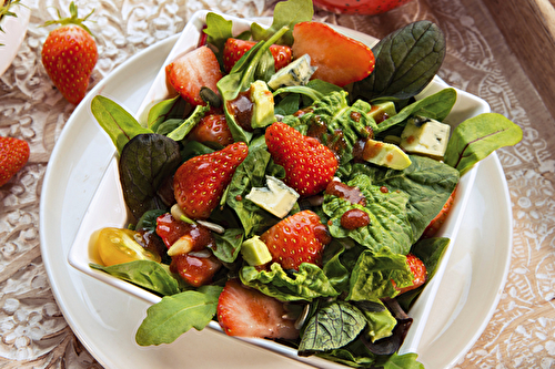 Salade fraîcheur fantaisie aux fraises