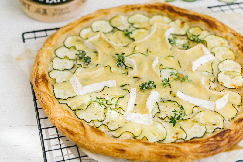 Tarte fine aux courgettes et Camembert au lait cru Isigny Sainte-Mère