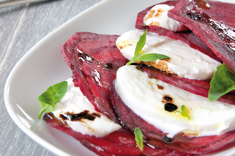 Carpaccio de betteraves à la burrata