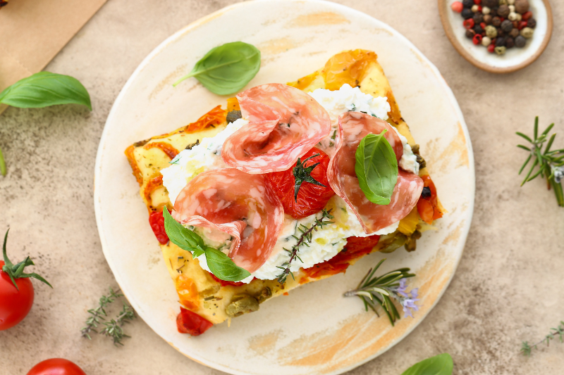 Focaccia d’Emilie Romagne à la ricotta et au saucisson