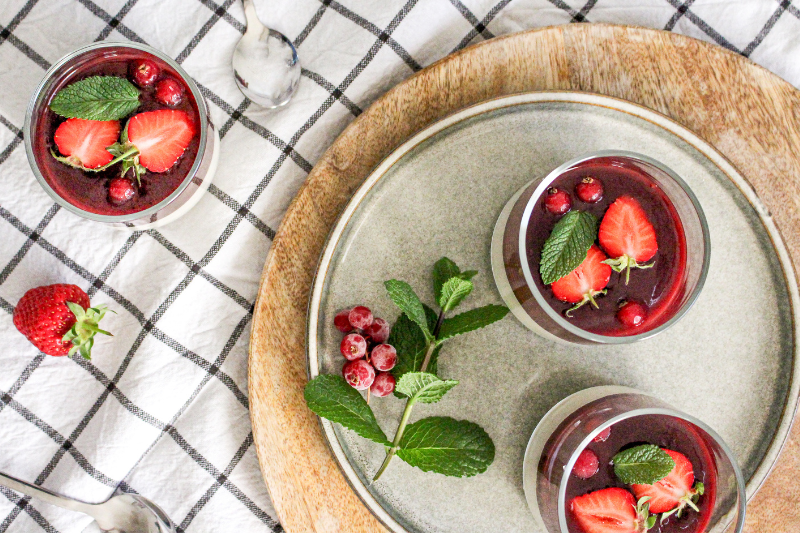 Panna cotta de soja au coulis de fraise