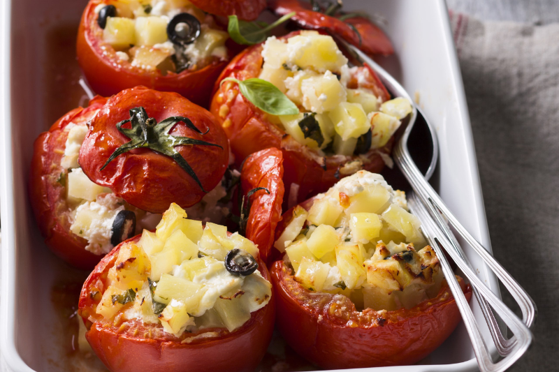 Tomates farcies aux pommes de terre et chèvre frais