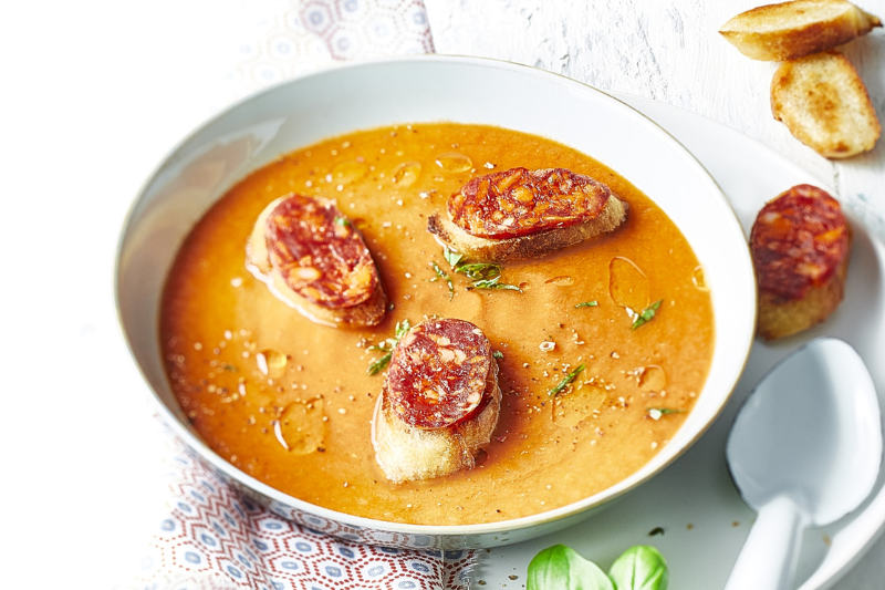 Velouté de tomate et crostini au chorizo