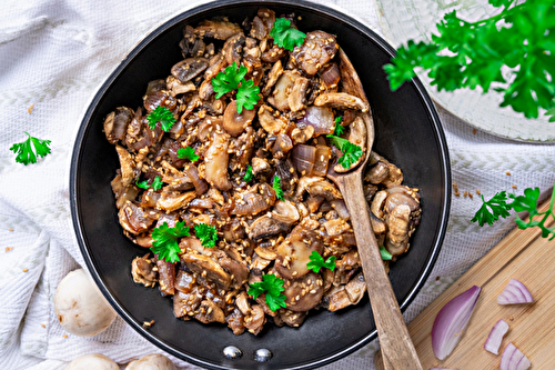 Sauté de champignons à la sauce asiatique et persil frisé