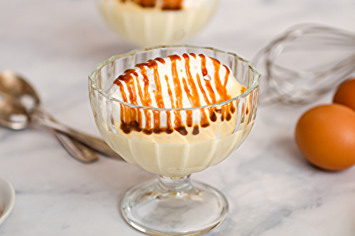 Oeufs en île flottante, crème anglaise au sarrasin et caramel citronné