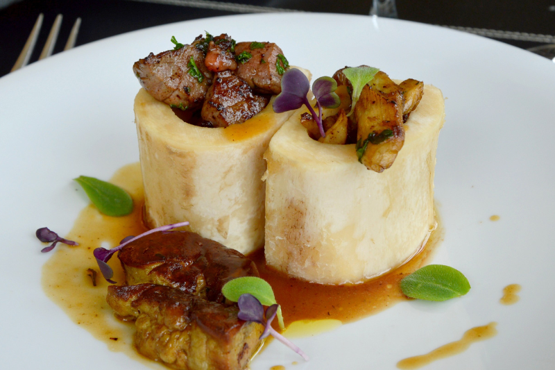 Os à moelle de boeuf de Chalosse au foie gras de canard fermier des Landes