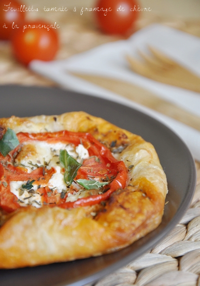 Feuilletés tomate et fromage de chèvre à la provençale