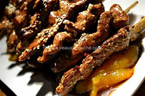 Brochettes D'Aiguillettes De Canard Teriyaki Sur Mangue