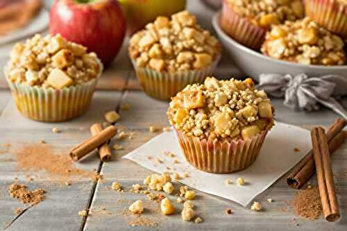 Gâteau aux pommes revisité façon crumble ou muffins : un délice testé et validé