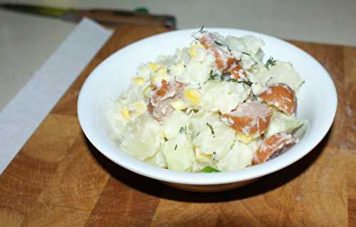 Salade de pomme de terre et de saucisse (ou knack) un peu version polonaise