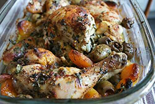 Poulet aux olives et abricots au four