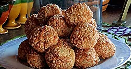 Amaretti aux amandes concassées