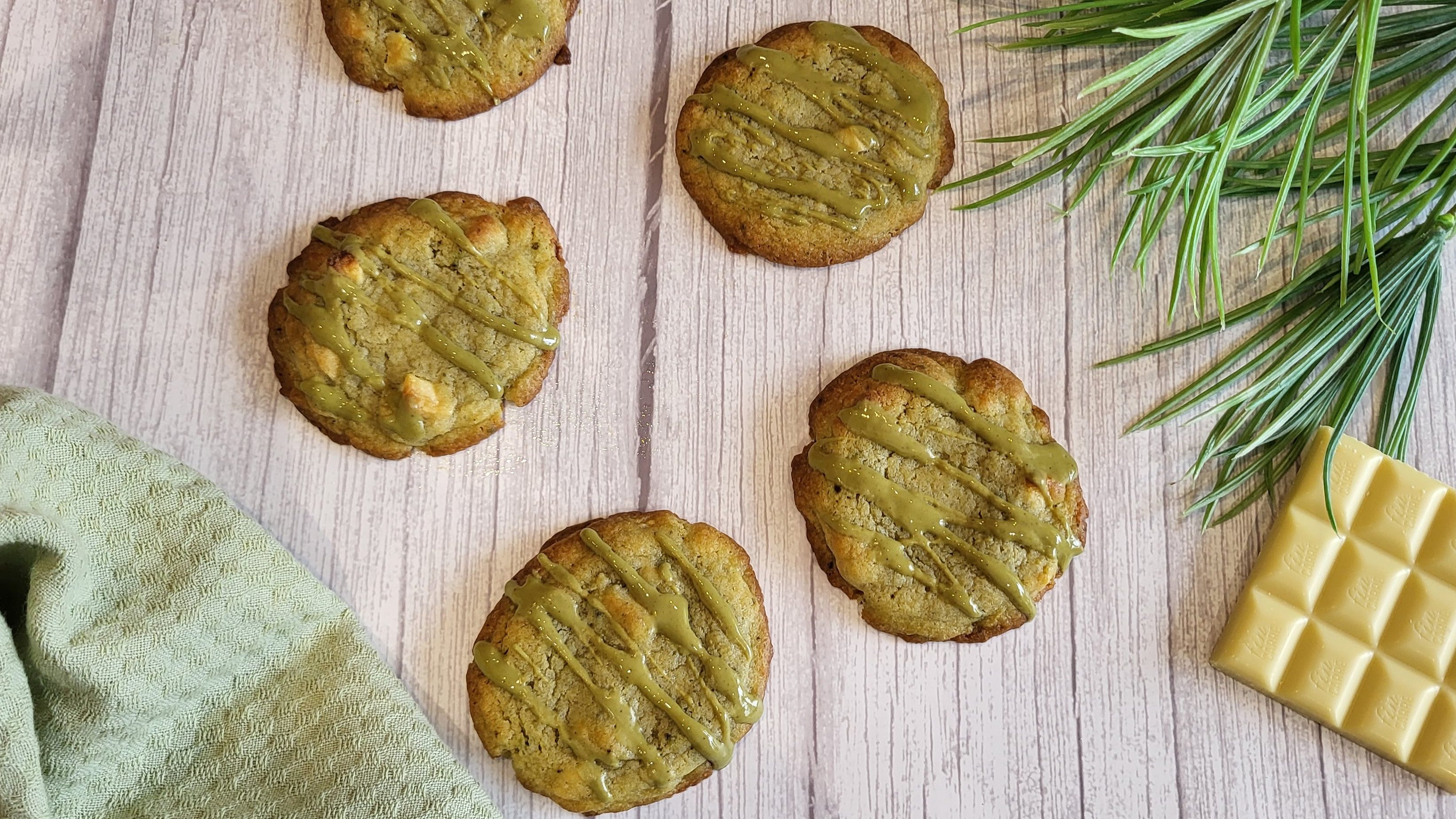 Cookie matcha et chocolat blanc