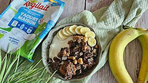 Granola à la banane et beurre de cacahuète