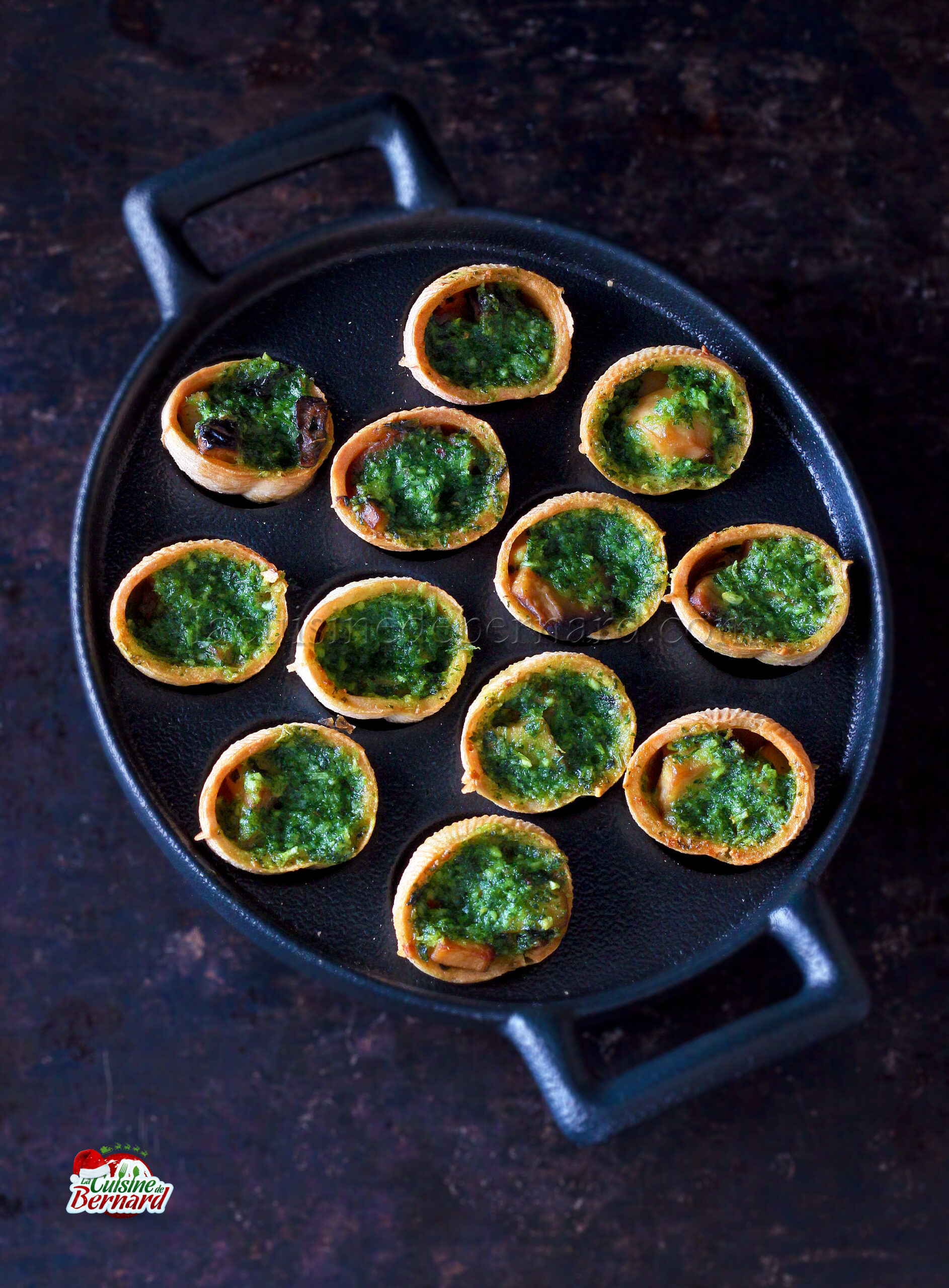 Champignons au beurre d'escargot en coquilles croustillantes