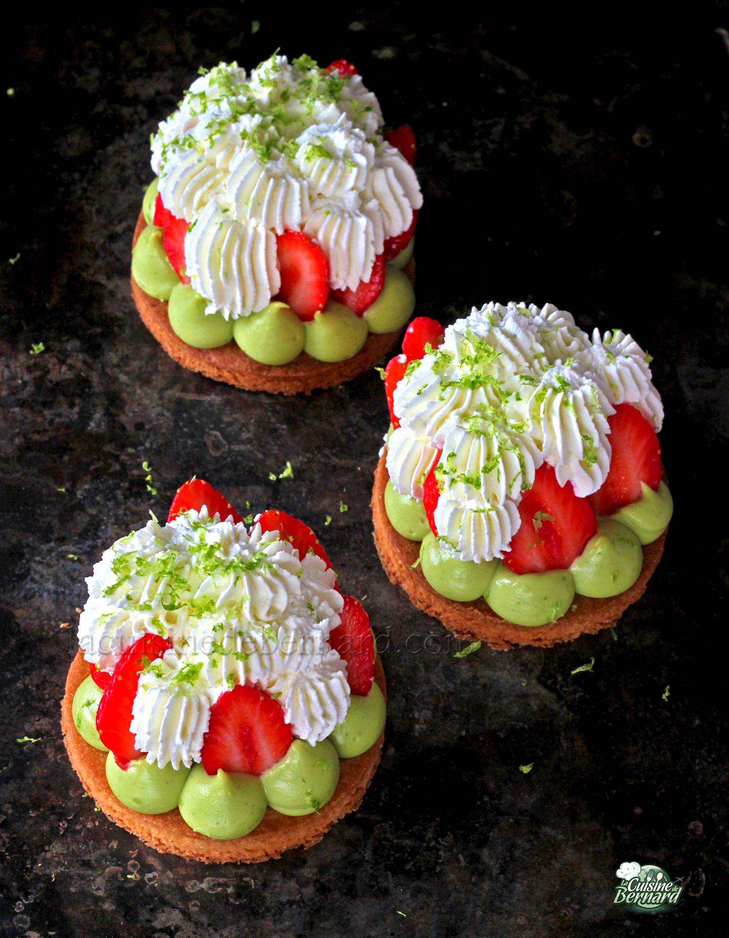 Tartelettes fraise, crème basilic chocolat blanc, chantilly mascarpone citron vert