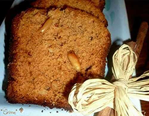 Cake miel, cannelle et pignons de pin - 🥗 La Cuisine de Coco 🍜