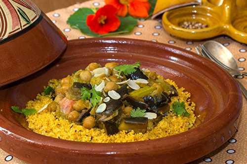 Tajine aux aubergines et rhubarbe