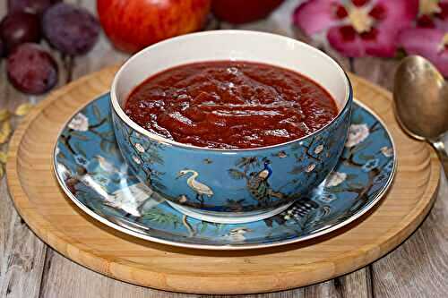 Compote de prunes, pommes à la cardamome