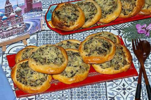 Changui, tourtes russes à la pomme de terre et champignons de l’Oural