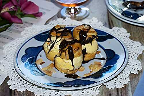 Profiteroles glacées à la vanille
