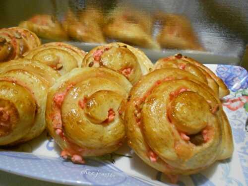 Escargot brioché aux pralines roses - la cuisine de josette - la cuisine de josette