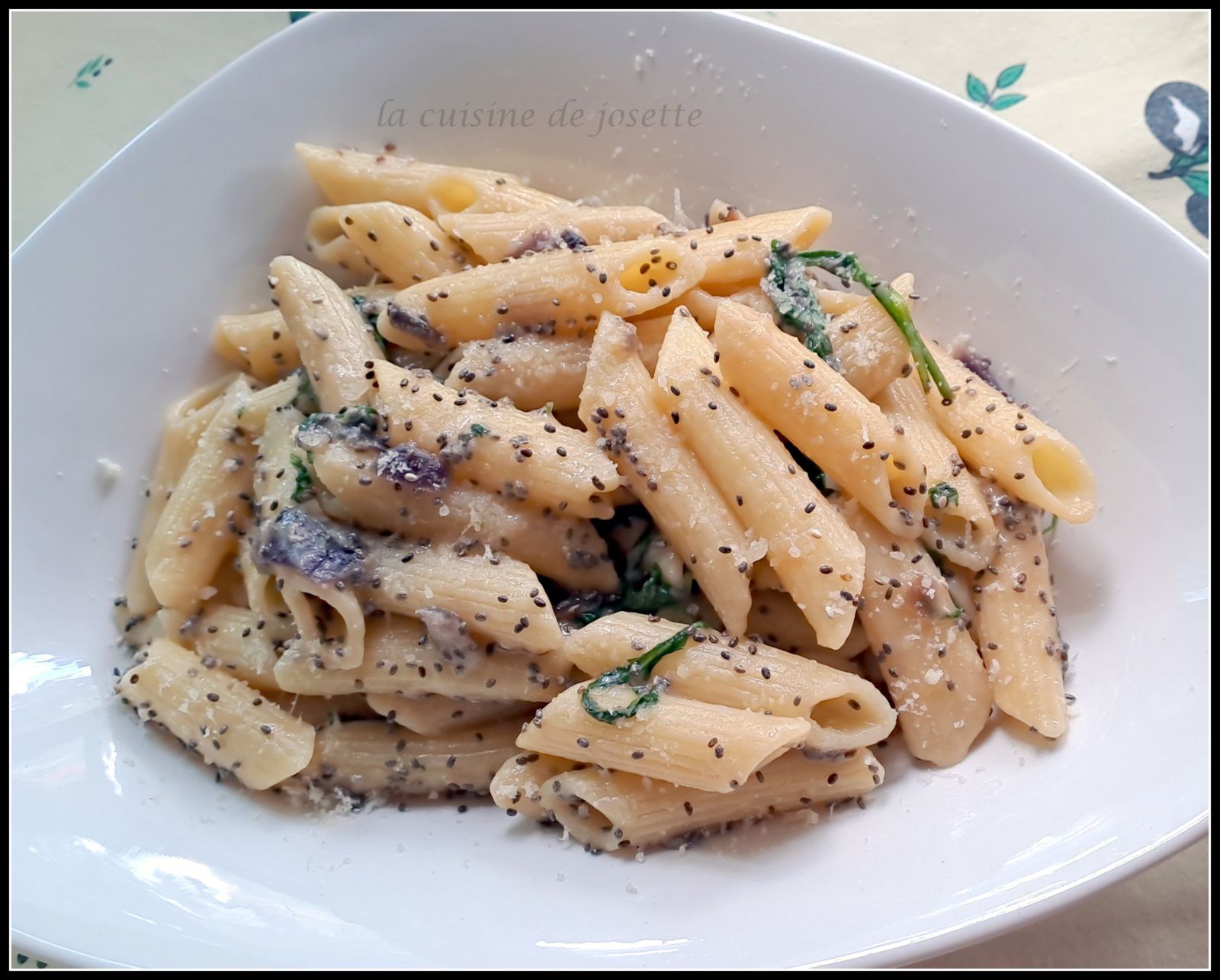 Penne regate, oignon, roquette et graines de chia /autour d'un ingrédient #110