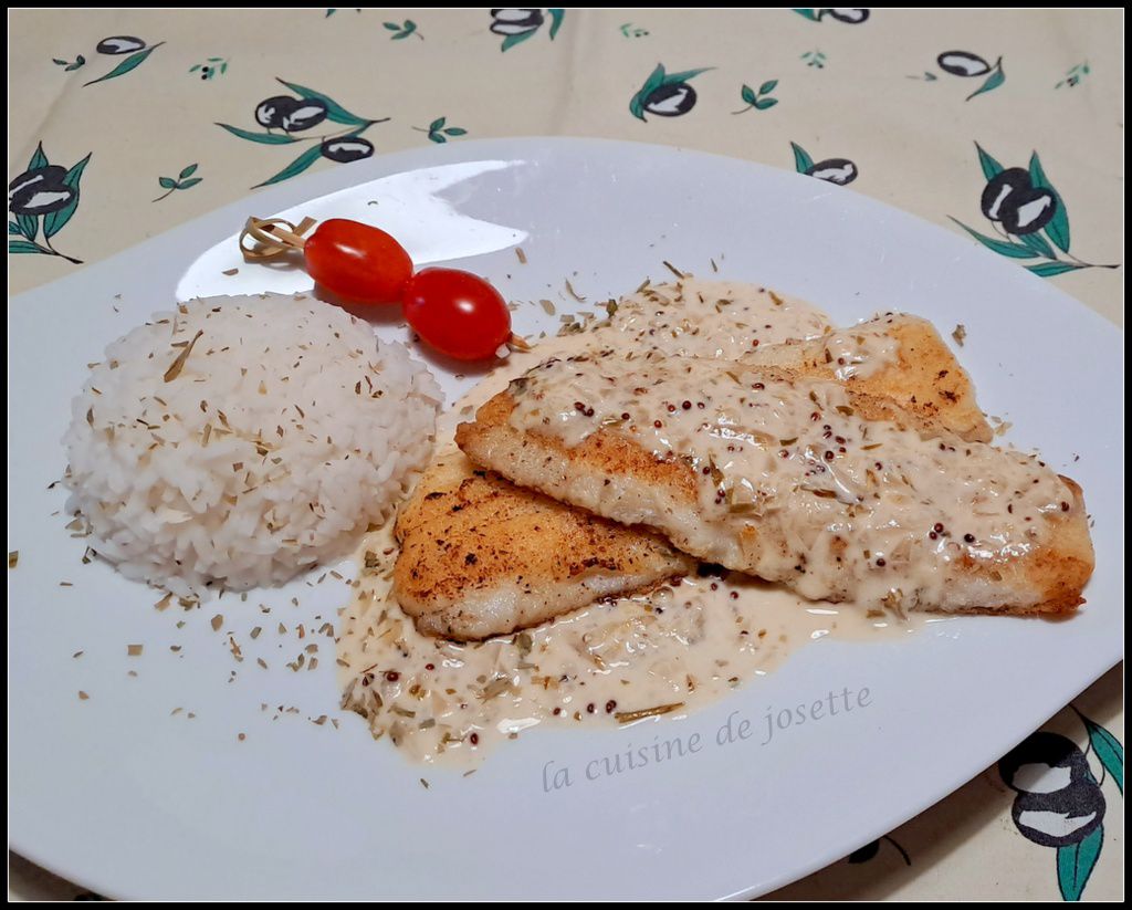 Filets de sole, sauce à l'échalotes, estragon et moutarde