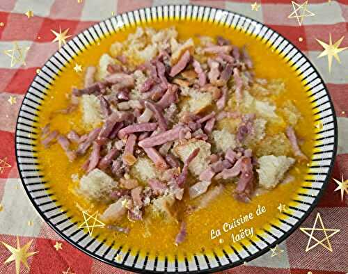 Velouté de Potimarron au Fromage et bacon accompagné de ses croûtons de Pain