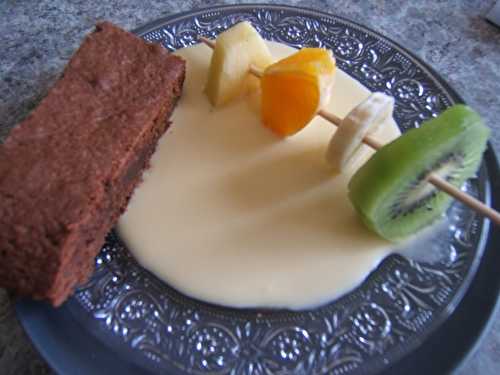 Recette - Brownies crème anglaise, brochette de fruits