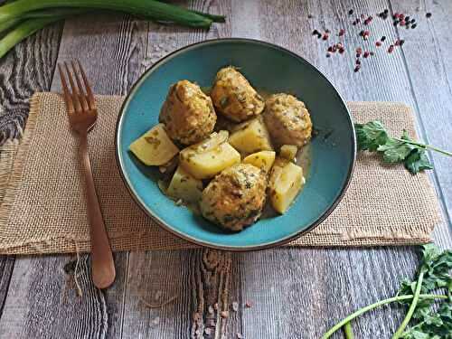 Boulettes de poulet, pommes de terre et citron