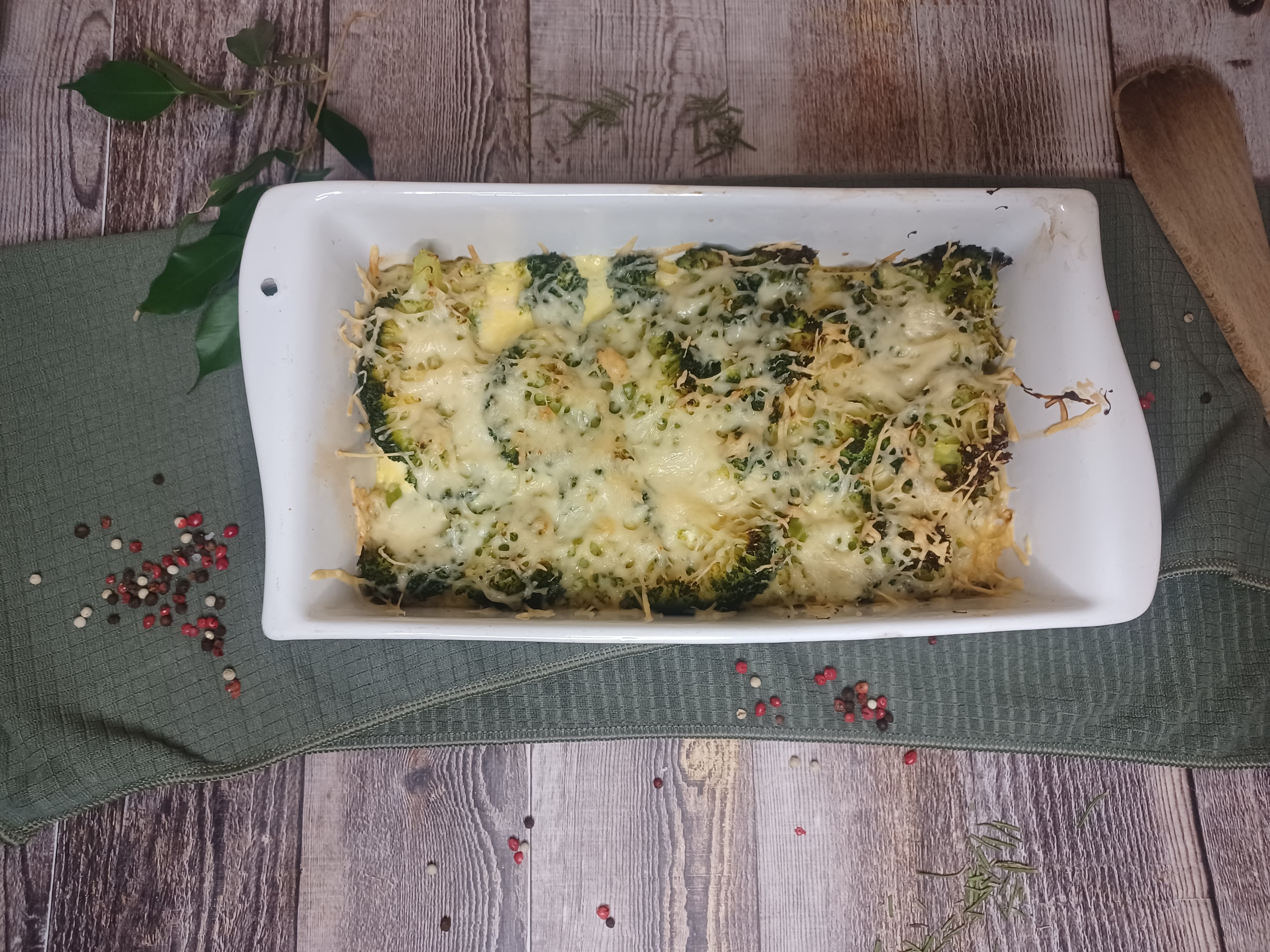 Gratin de brocolis et quenelles sans béchamel