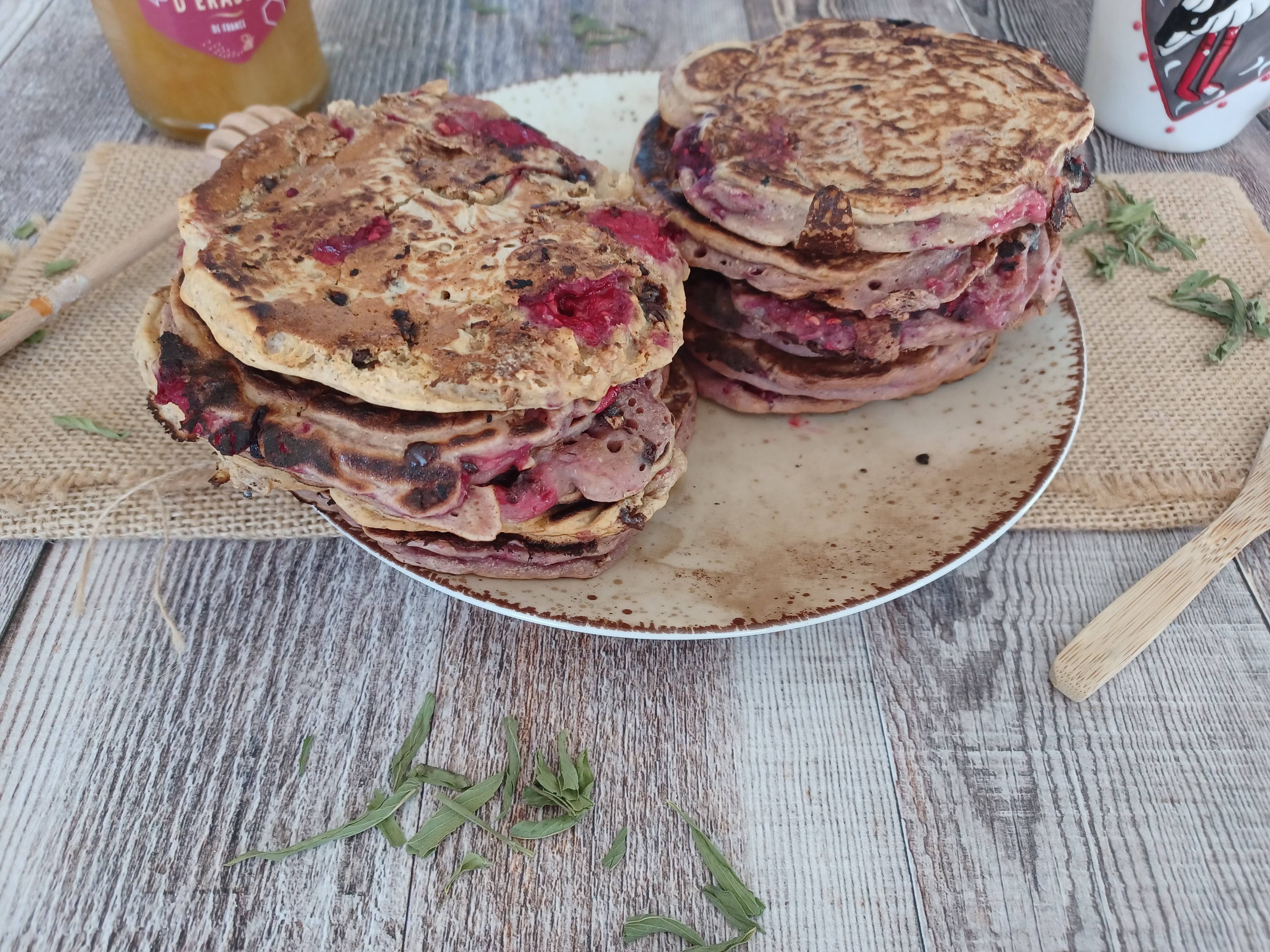 Pancake healthy aux framboises et pépites de chocolat