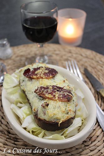 Tartines au Fromage Frais Ail et Fines Herbes Magret Fumé