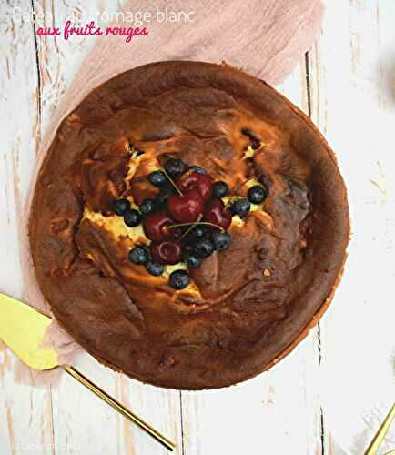 Gâteau au fromage blanc aux fruits rouges