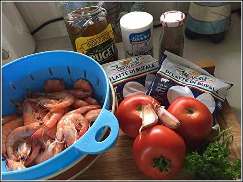 Crevettes à l'ail, tomates et mozzarella