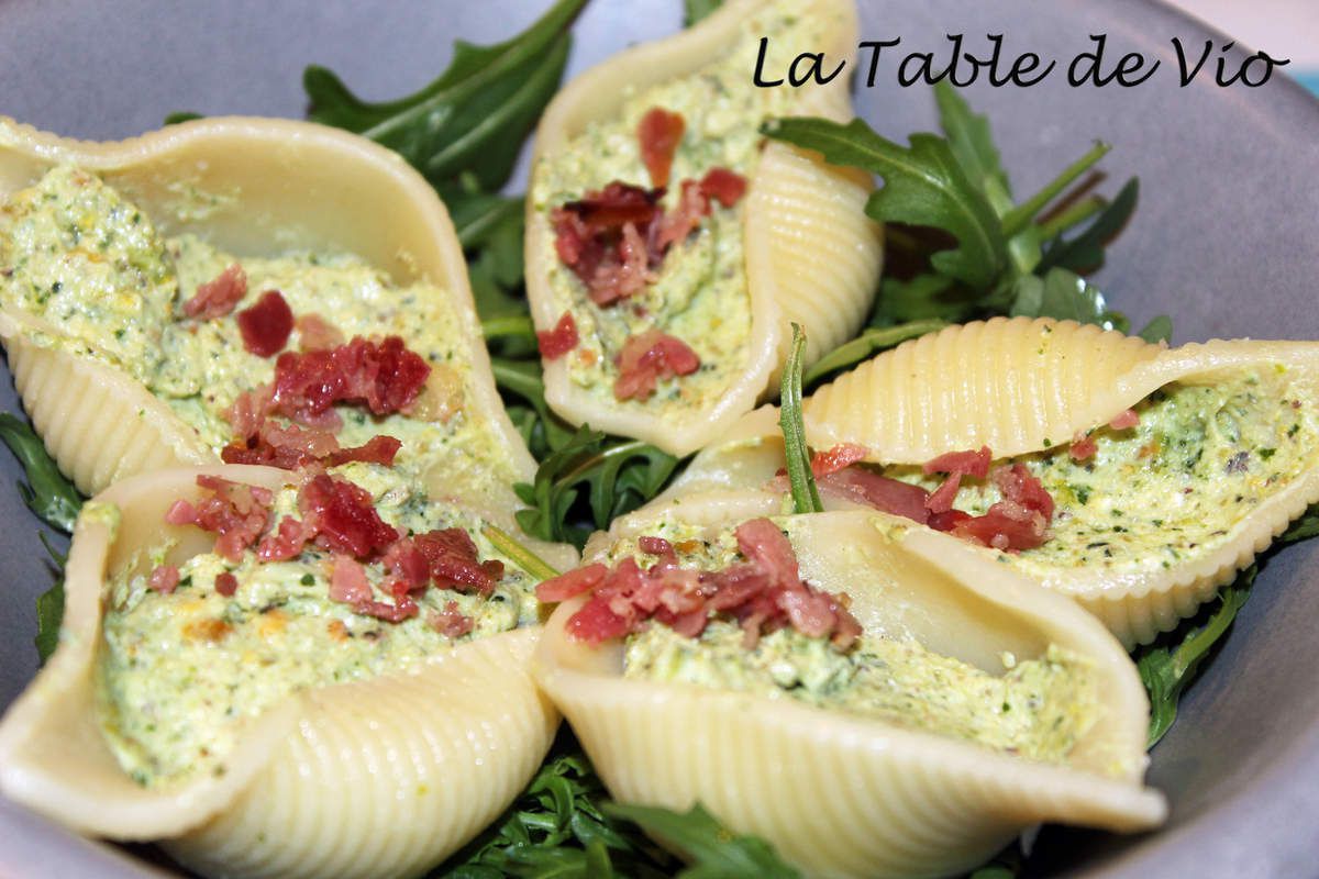 Conchiglionis farcis au pesto de pistaches