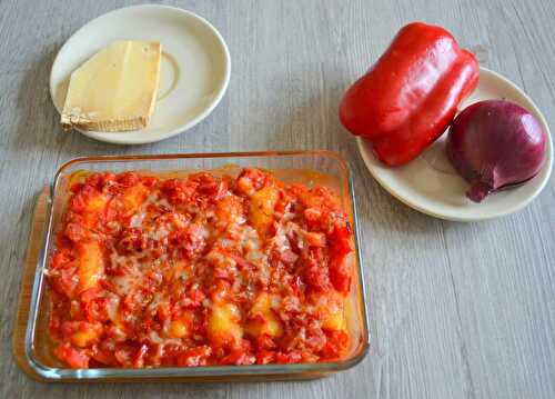 Quenelles de semoule à la sauce tomates et poivron rouge