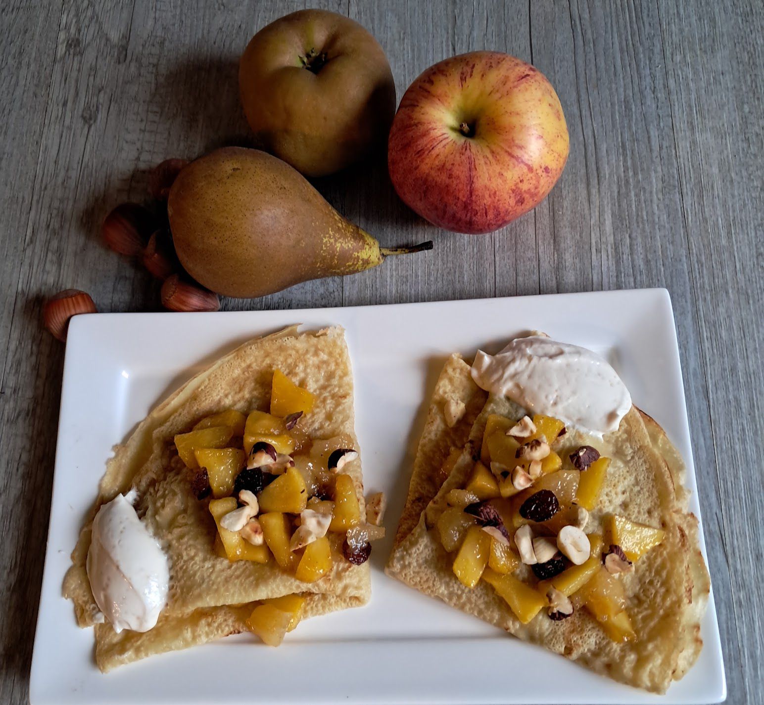 Crêpes à la poêlée de pommes-poires