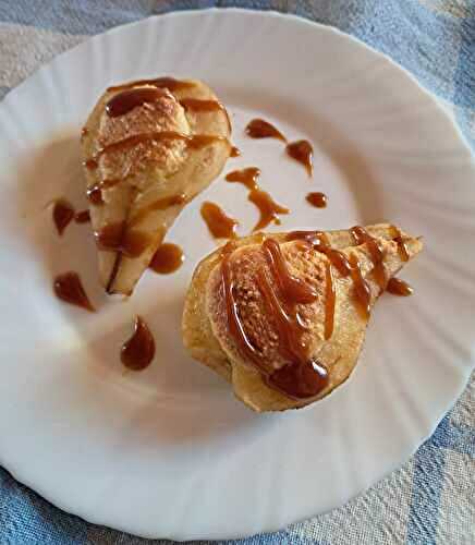 Poires à la crème d'amandes et caramel beurre salé