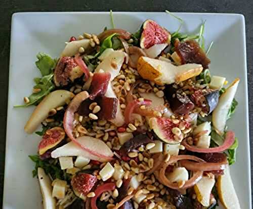 Salade d'automne avec des fruits de Carinne Teyssandier