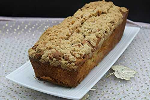 Cake aux pommes, à la cannelle en crumble