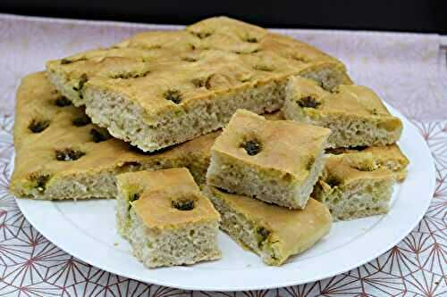 Focaccia moelleuse à l’ail des ours