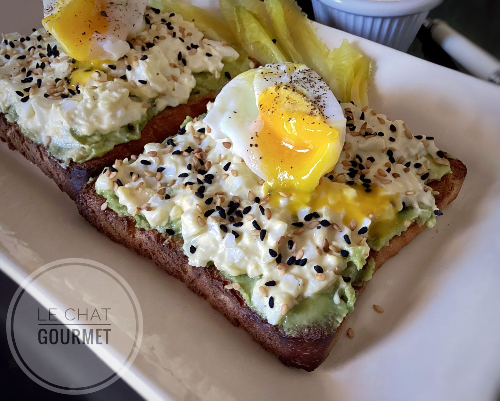 Toasts à l’avocat et aux œufs