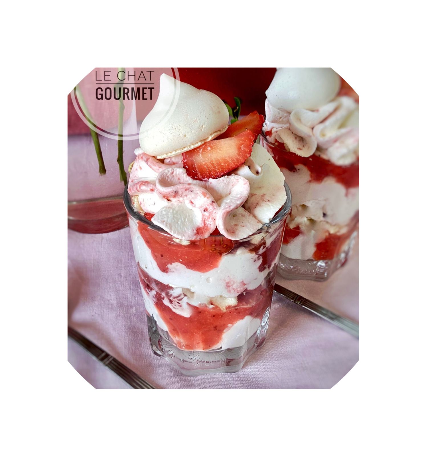 Eton mess - dessert aux fraises, chantilly et meringue