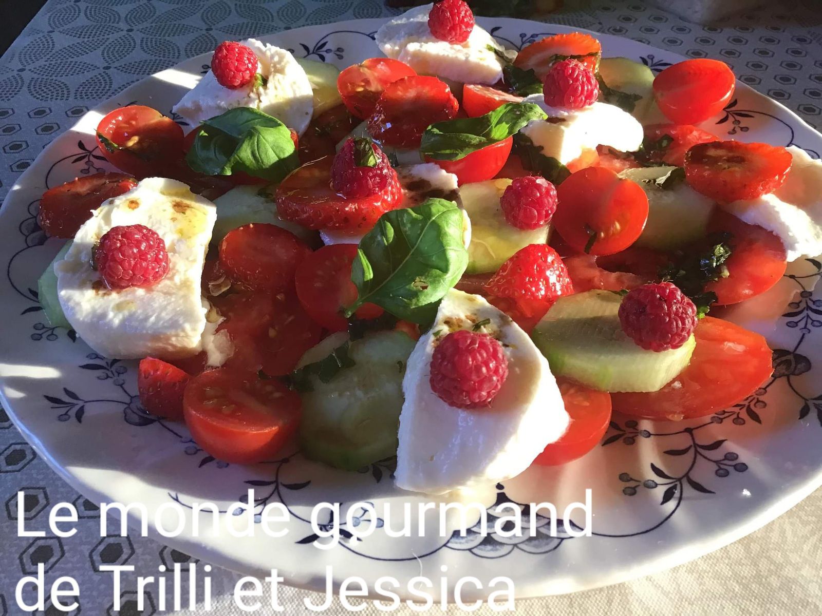 SALADE TOMATES MOZZARELLA 