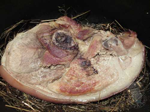 Rouelle de porc au foin en cocotte lutée