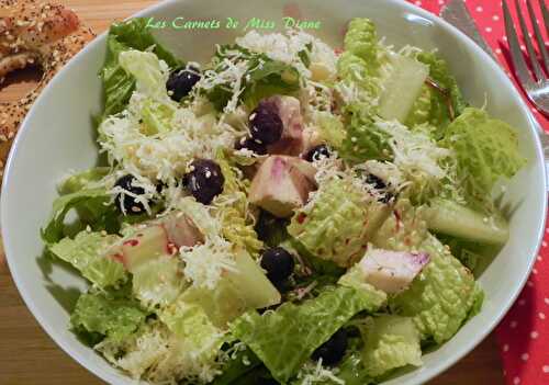 Salade de poulet et bleuets, vinaigrette au sésame, sans gluten et sans lactose
