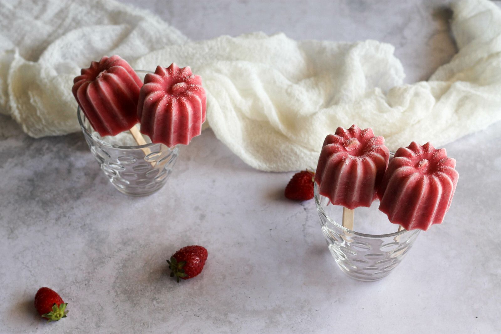 Bâtonnets glacés au yaourt et fraises